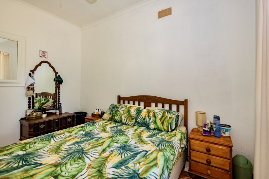 6 Bedroom Property for Sale in Schoongezicht Western Cape